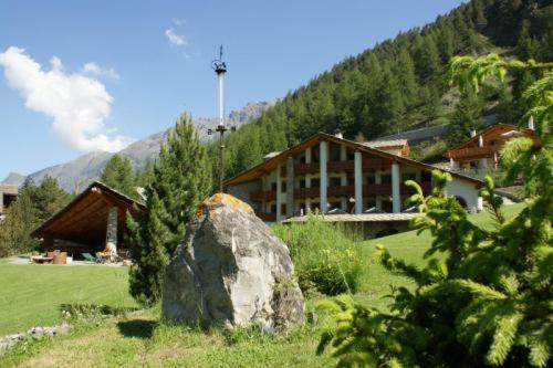 Eco Wellness Hotel Notre Maison Cogne Exteriér fotografie